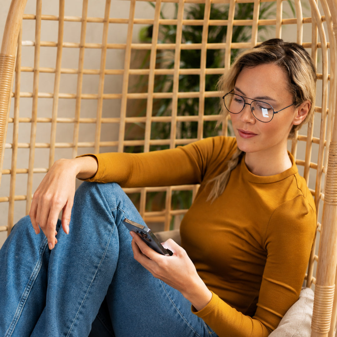 <p>Screen Glasses</p>